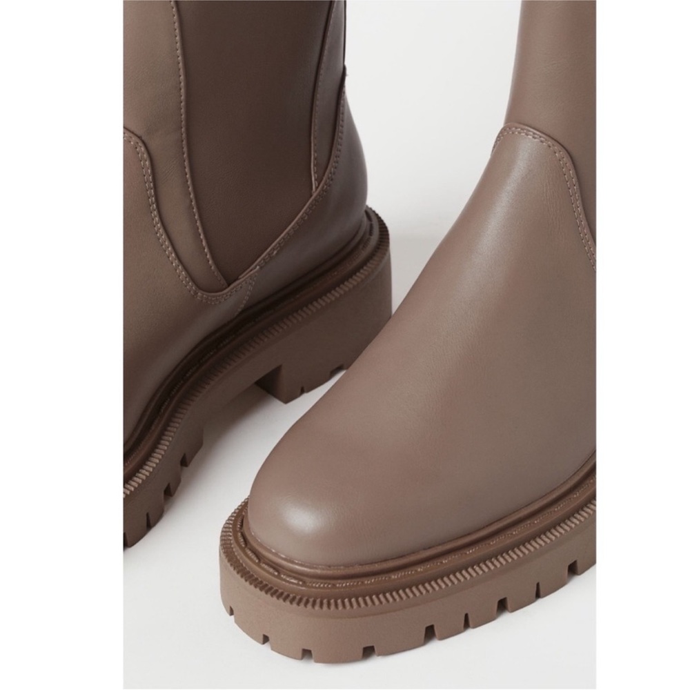 H&M taupe / brown / tan chunky sole ankle / calf / boots / booties - Picture 12 of 13
